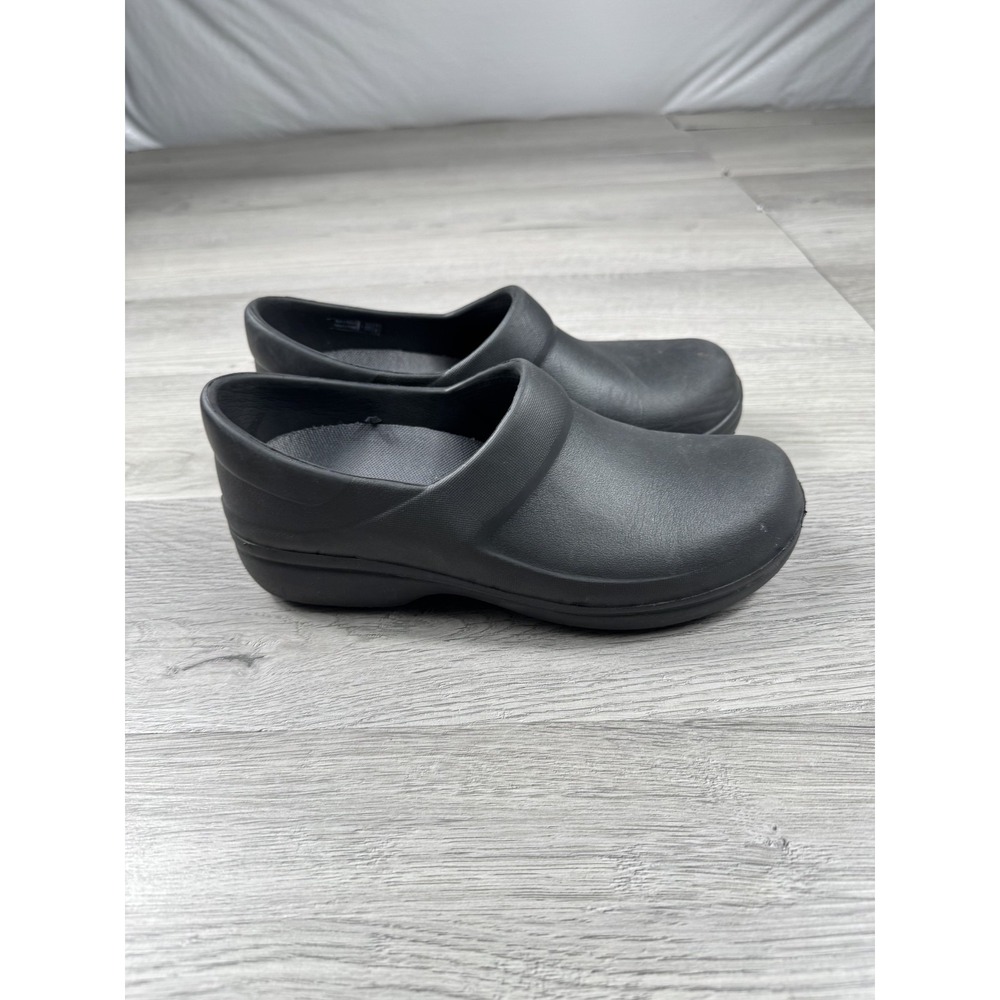 Crocs Neria Pro II Shoes Women's 7 Black Comfort Slip On Clog Work Nursing